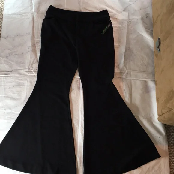 INC INTERNATIONAL CONCEPTS NWT BLACK RIBBED STRETCH FLARE LEG TROUSERS size 10